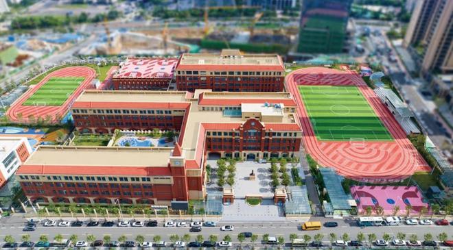 耕耘三十年旧貌换新颜！崂山区持续发力学校建设优化布局提升办学品质(图1)