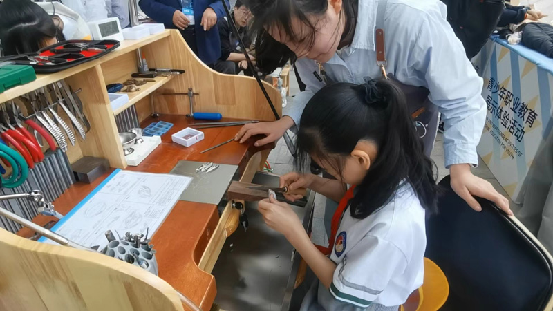 2024年职业教育活动周山东启动仪式在青岛举行(图1)