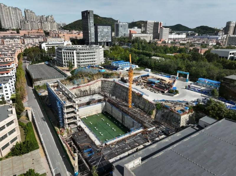 校园早新闻世界首座大连理工大学建设！最新进展→(图1)