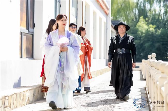 九九重阳节市成教学会“古风山水汉服秀”活动成功举办(图11)