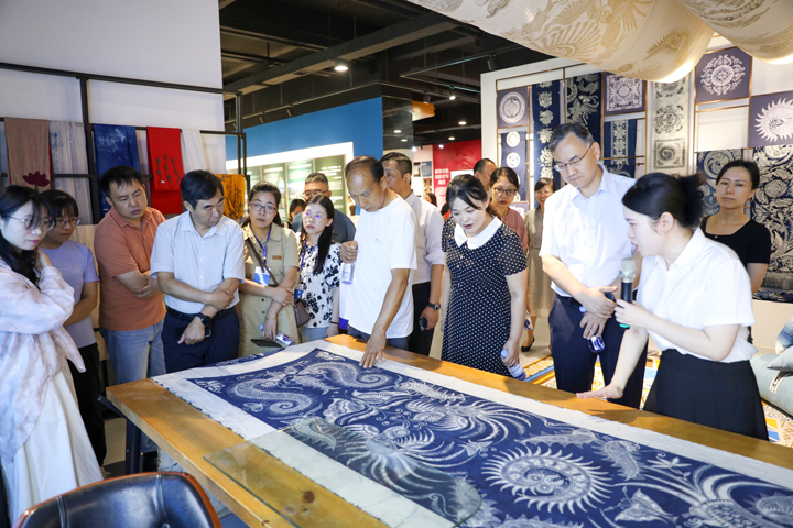 职教专家聚齐贵州交通职业大学论道职业本科教育高质量发展(图2)