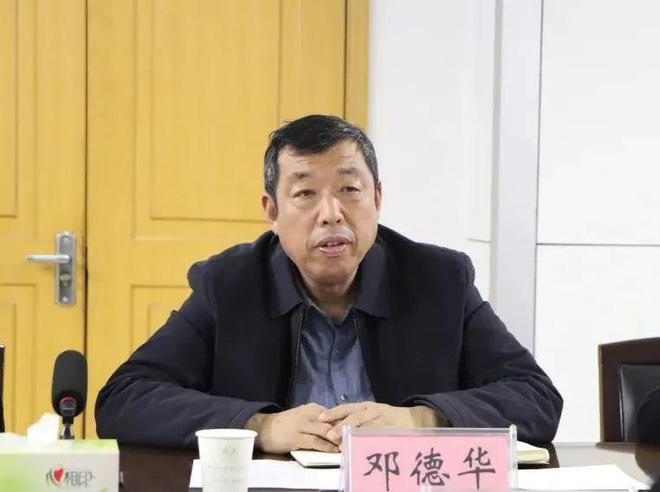 新乡学院校长王孝俊一行到濮阳职业技术学院考察交流(图2)