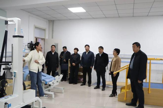 新乡学院校长王孝俊一行到濮阳职业技术学院考察交流(图5)