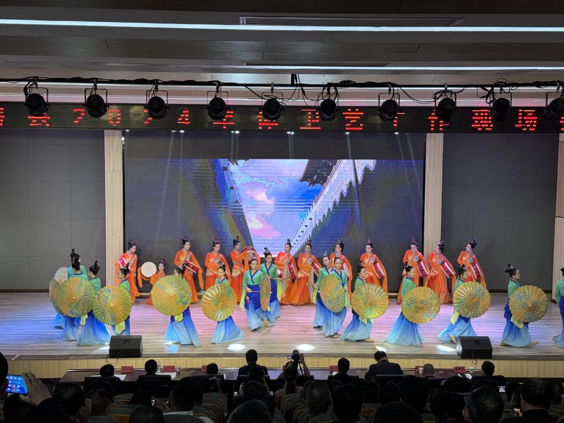 房县职业技术学校：书写传统铸就未来(图3)