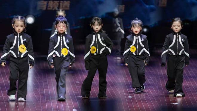 星辰闪耀第十届少儿模特明星盛典安康赛区圆满落幕(图5)