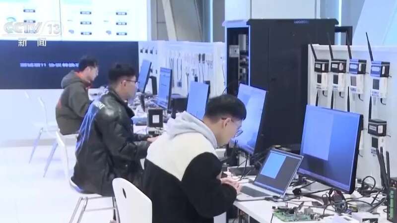 青年早新闻｜遏制仿冒名人账号应有更多主动作为(图2)