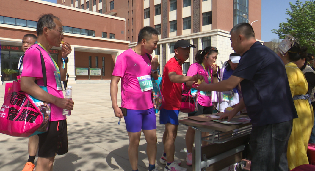 杨马燃情开跑“头雁”优品展销——陕西省乡村产业振兴带头人“头雁”优质农产品西农大校园展侧记(图4)