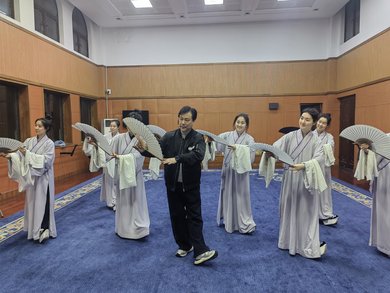 浙江“中本一体”迎来首届毕业生7年读完中职加本科真的香吗(图1)