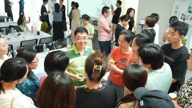 打破信息茧房｜何亮：“AI+教育”创业者打造“技术新引擎”！(图12)