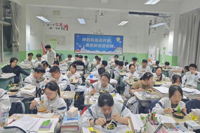 浙江3万考生高考落榜深层次原因揭秘未来出路分析(图4)