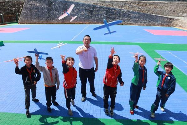 “师”话中国恒昌公益“云杉校园”优秀教师谱写乡村教育振兴时代答卷(图1)