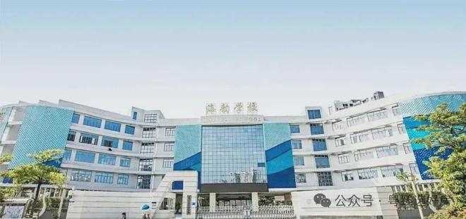 Ai✦热搜深圳豪宅｜中铁阅臻府售楼处发布：以品质铸就传奇！(图8)