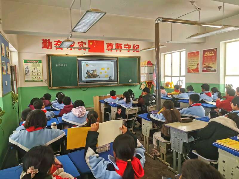 甘肃:“强县中”引领教育均衡跑出“加速度”(图1)