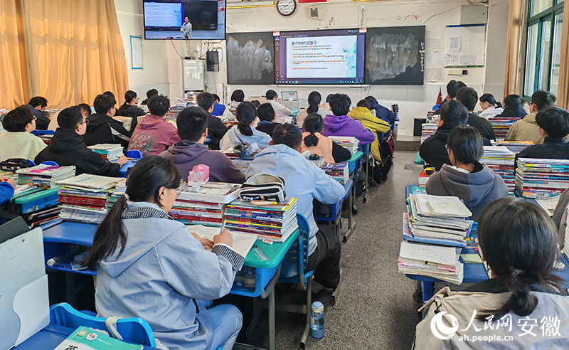 当课堂被平板点亮：一座县城的教育数字化赋能(图1)