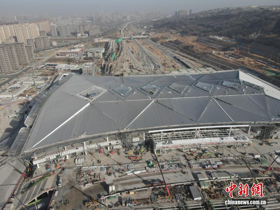 西安东站金属屋面顺利封顶全面进入站房装饰装修施工阶段(图4)