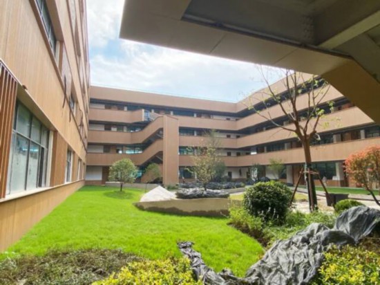 奋进五年教育答卷扩优提质打造公平而有质量的基础教育(图1)