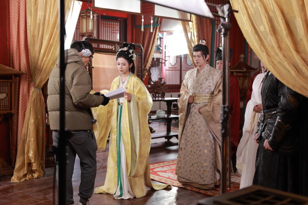 微短剧“出海”爆火AI掀起“全民共创”新浪潮(图2)